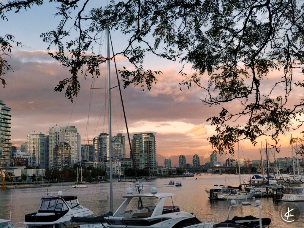 Hafen bei Sonnenuntergang in Vancouver